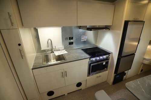 2026 Airstream Flying Cloud 23FB Travel Trailer