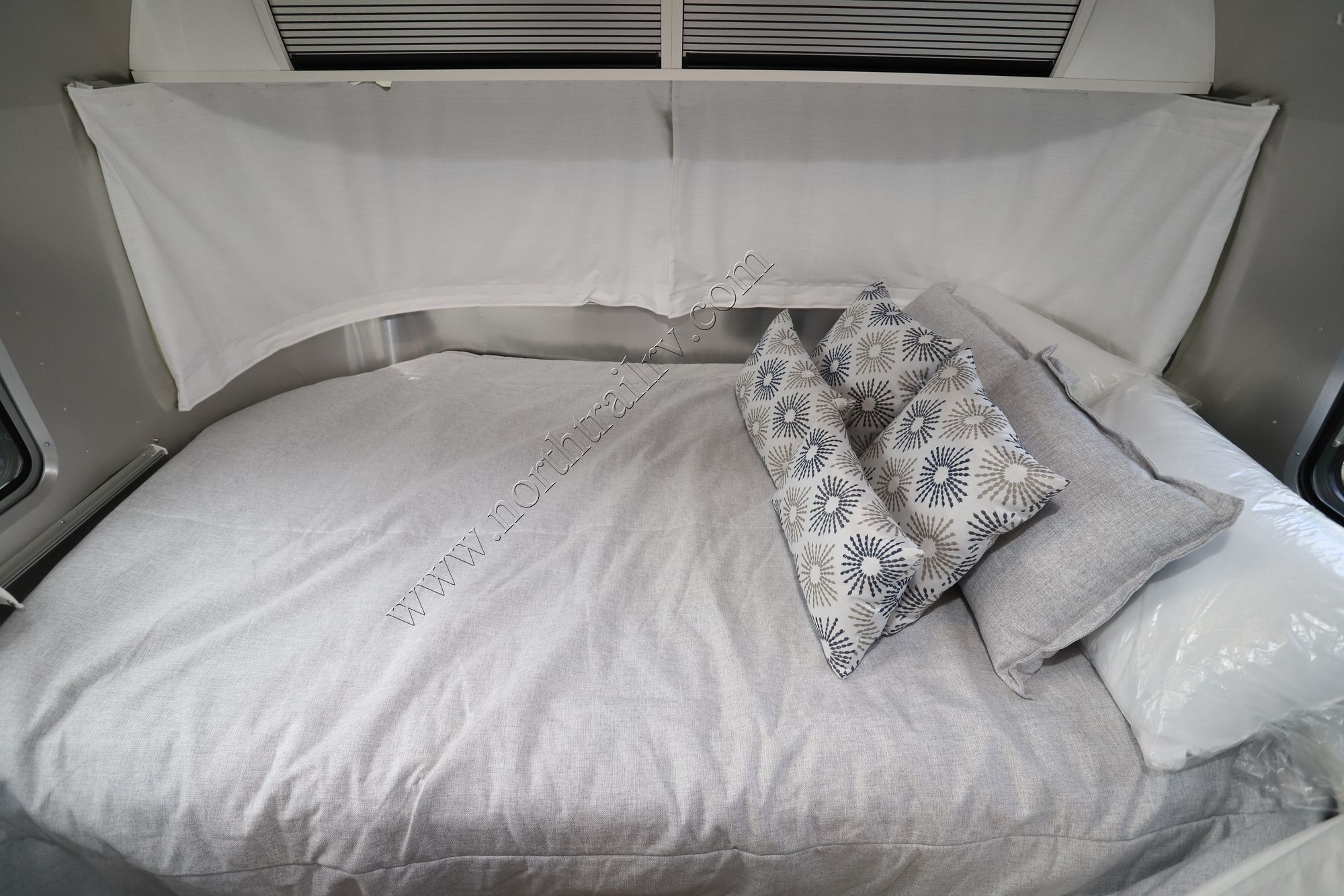 New 2026 Airstream Bambi 22FB Travel Trailer  For Sale