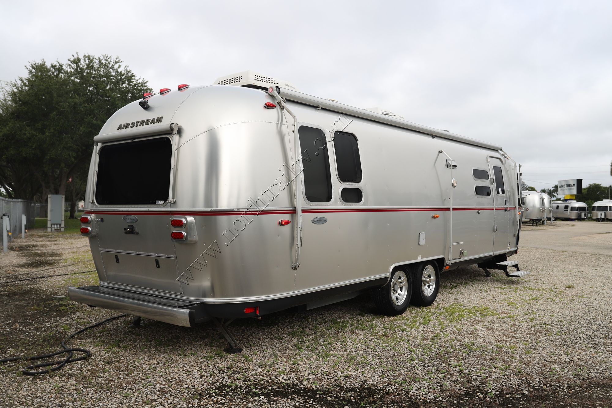 Used 2016 Airstream Flying Cloud FLYING CLOUD 30 Travel Trailer  For Sale
