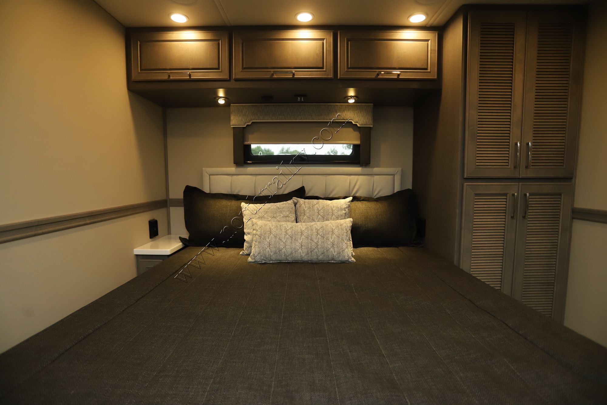 New 2026 Renegade Rv Verona Le 40LBH Super C  For Sale