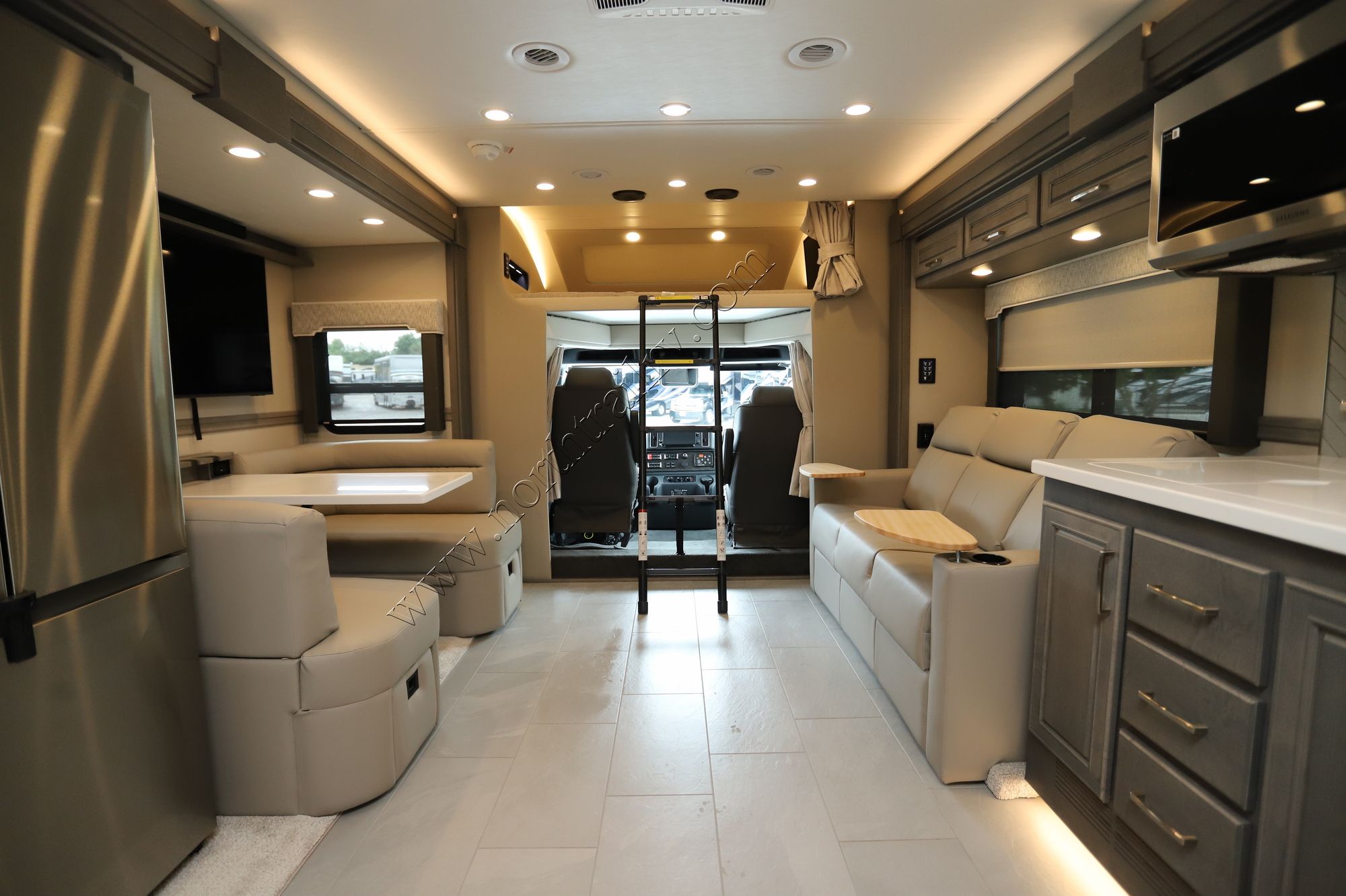 New 2026 Renegade Rv Verona Le 40LBH Super C  For Sale