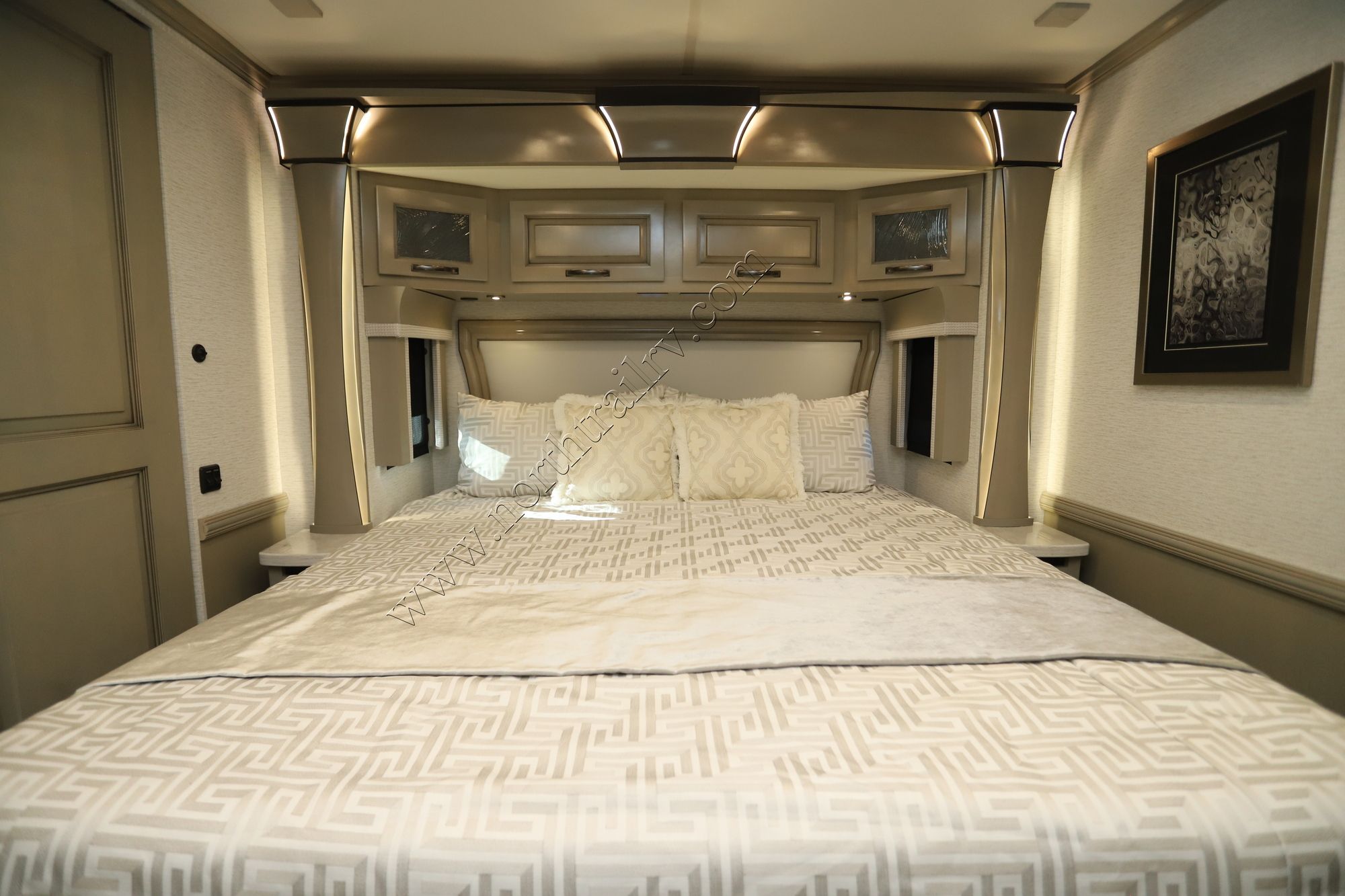 Used 2024 Newmar Dutch Star 4325 Class A  For Sale