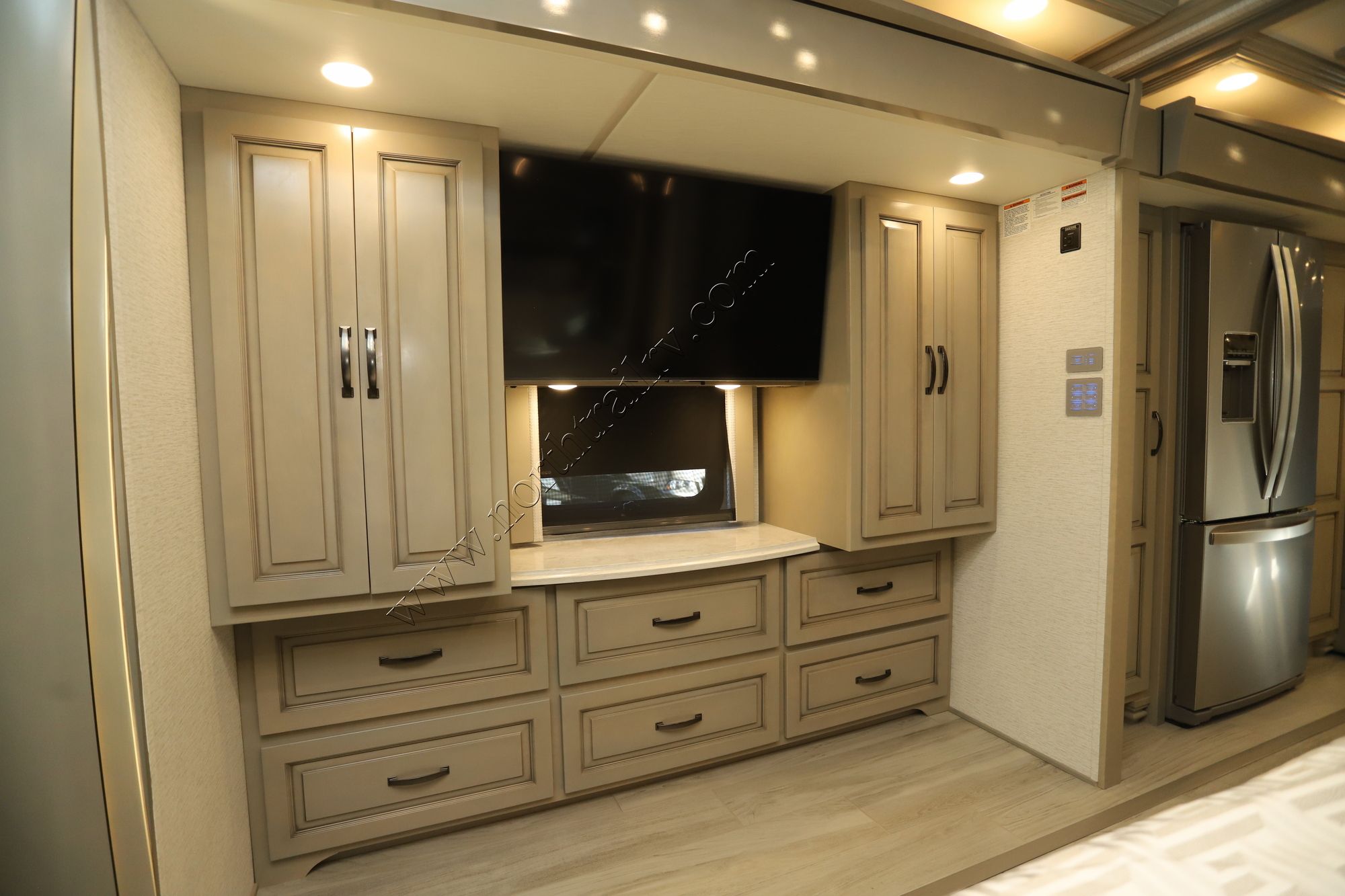 Used 2024 Newmar Dutch Star 4325 Class A  For Sale