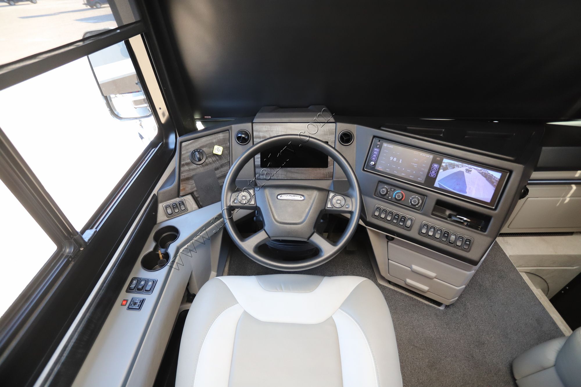 Used 2024 Newmar Dutch Star 4325 Class A  For Sale