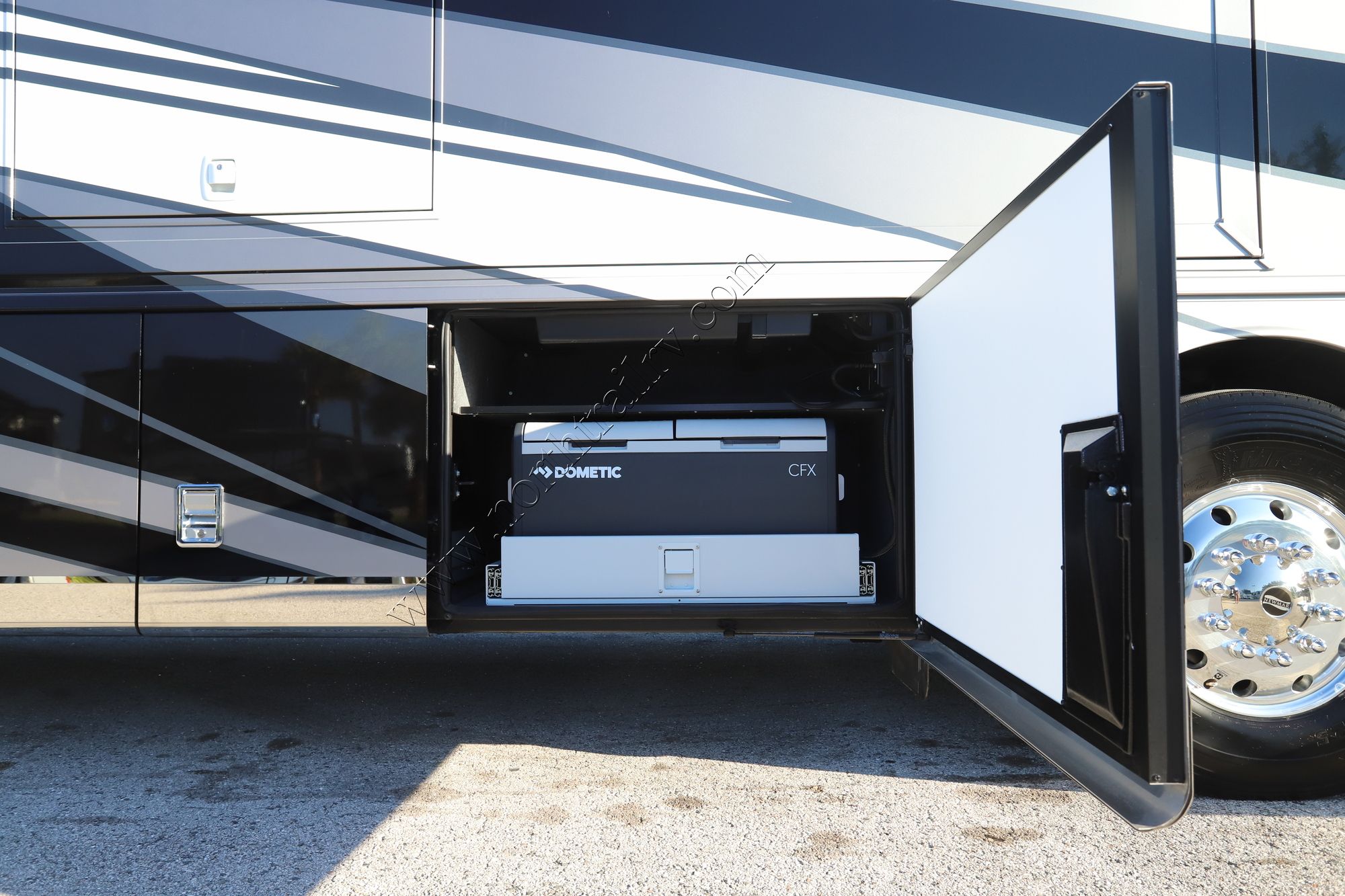 Used 2024 Newmar Dutch Star 4325 Class A  For Sale