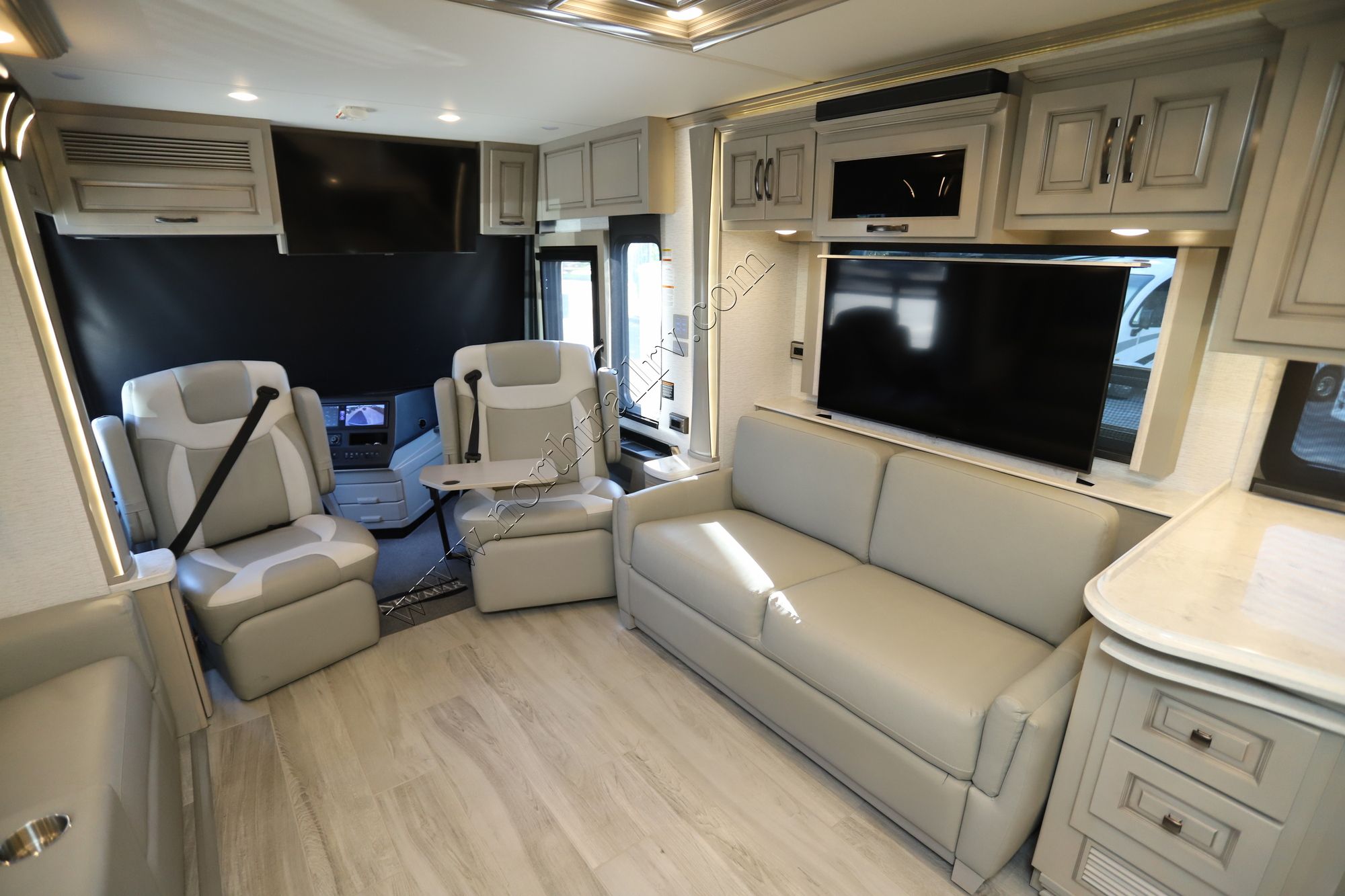 Used 2024 Newmar Dutch Star 4325 Class A  For Sale