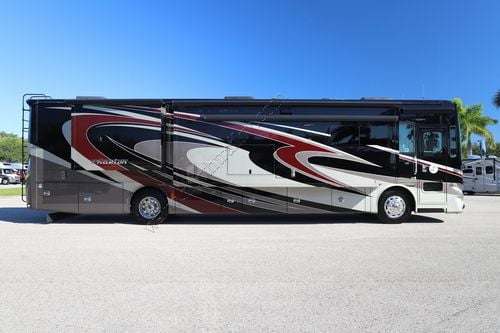 2015 Tiffin Motor Homes Phaeton 40AH