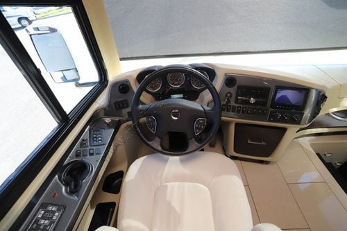 2015 Tiffin Motor Homes Phaeton 40AH