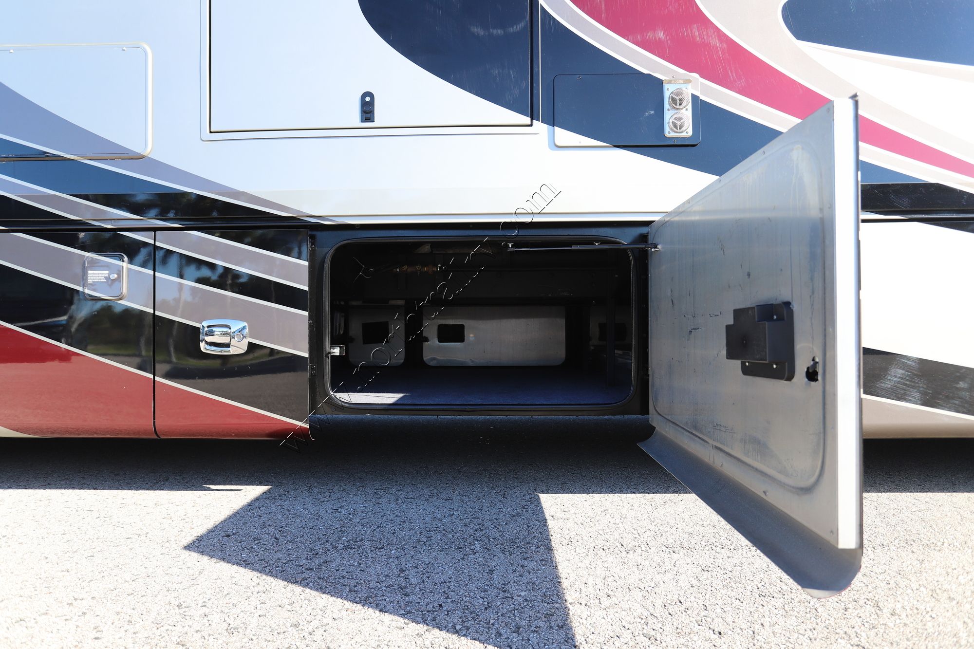 Used 2015 Tiffin Motor Homes Phaeton 40AH Class A  For Sale