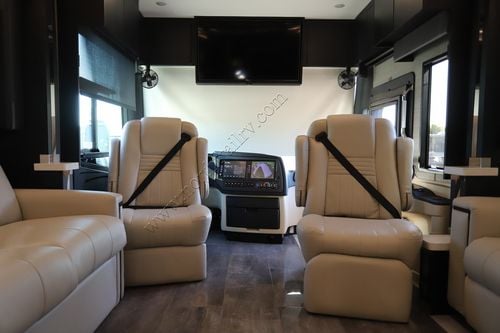 2024 Tiffin Motor Homes Zephyr 45Z