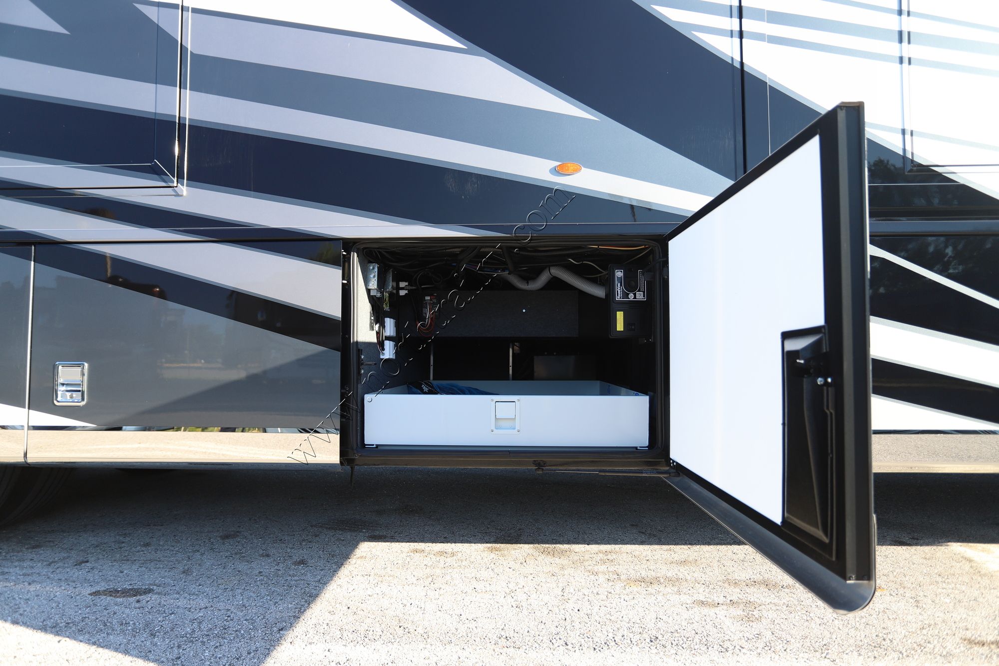 Used 2024 Newmar Dutch Star 4325 Class A  For Sale