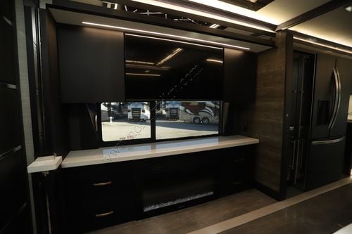 2024 Tiffin Motor Homes Zephyr 45Z