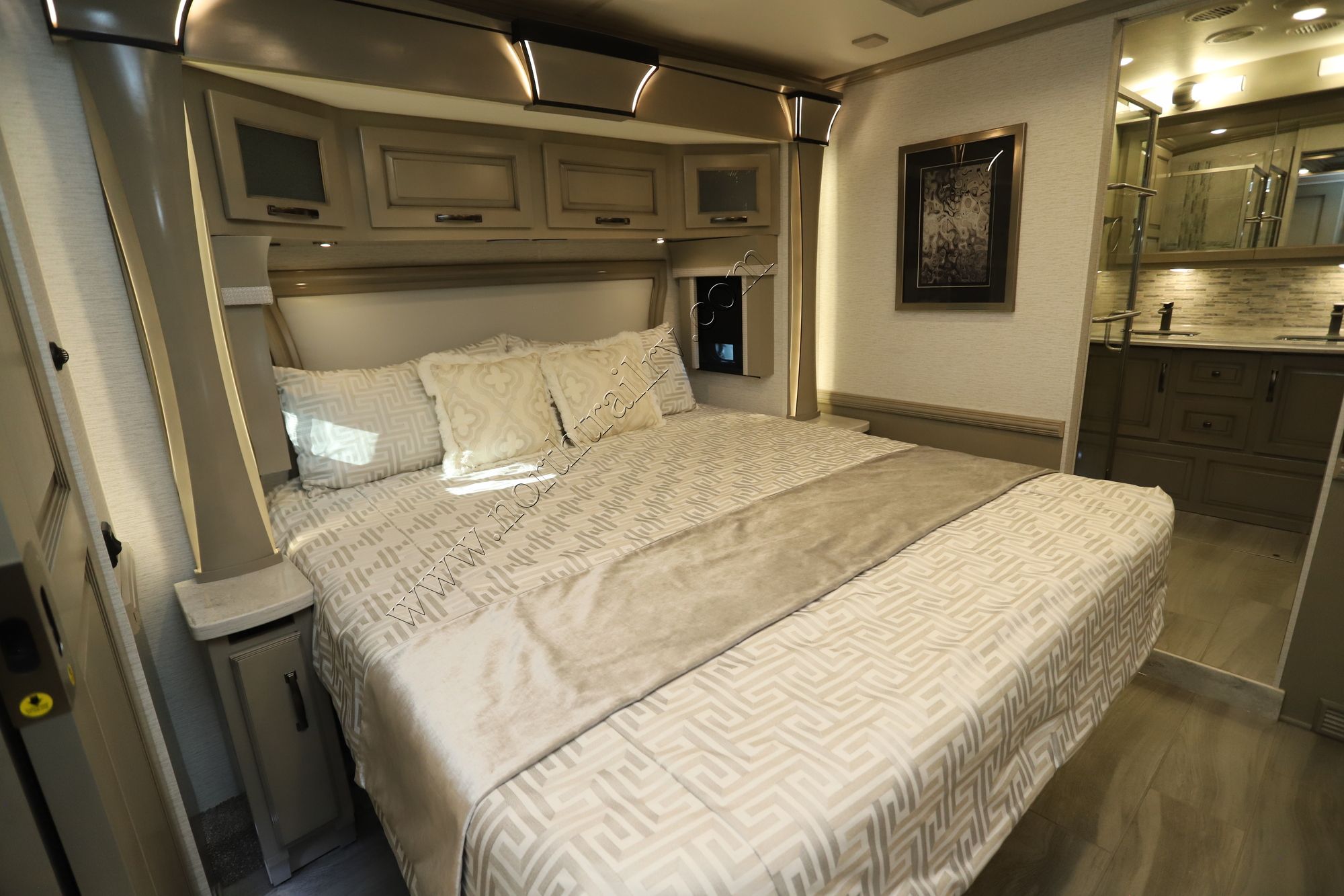Used 2024 Newmar Dutch Star 4325 Class A  For Sale