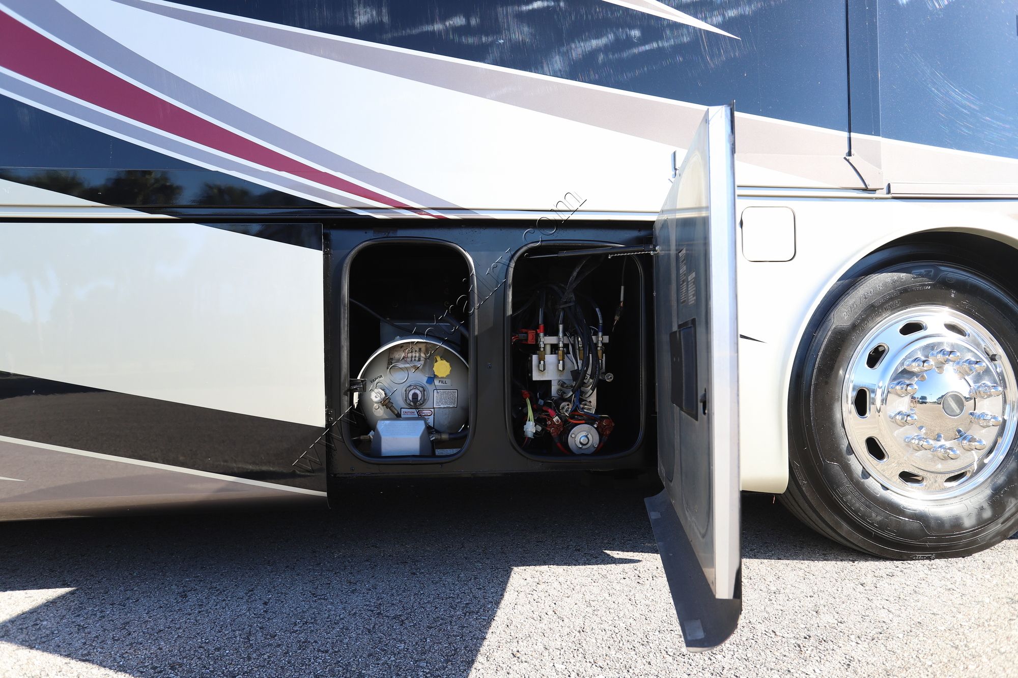 Used 2015 Tiffin Motor Homes Phaeton 40AH Class A  For Sale