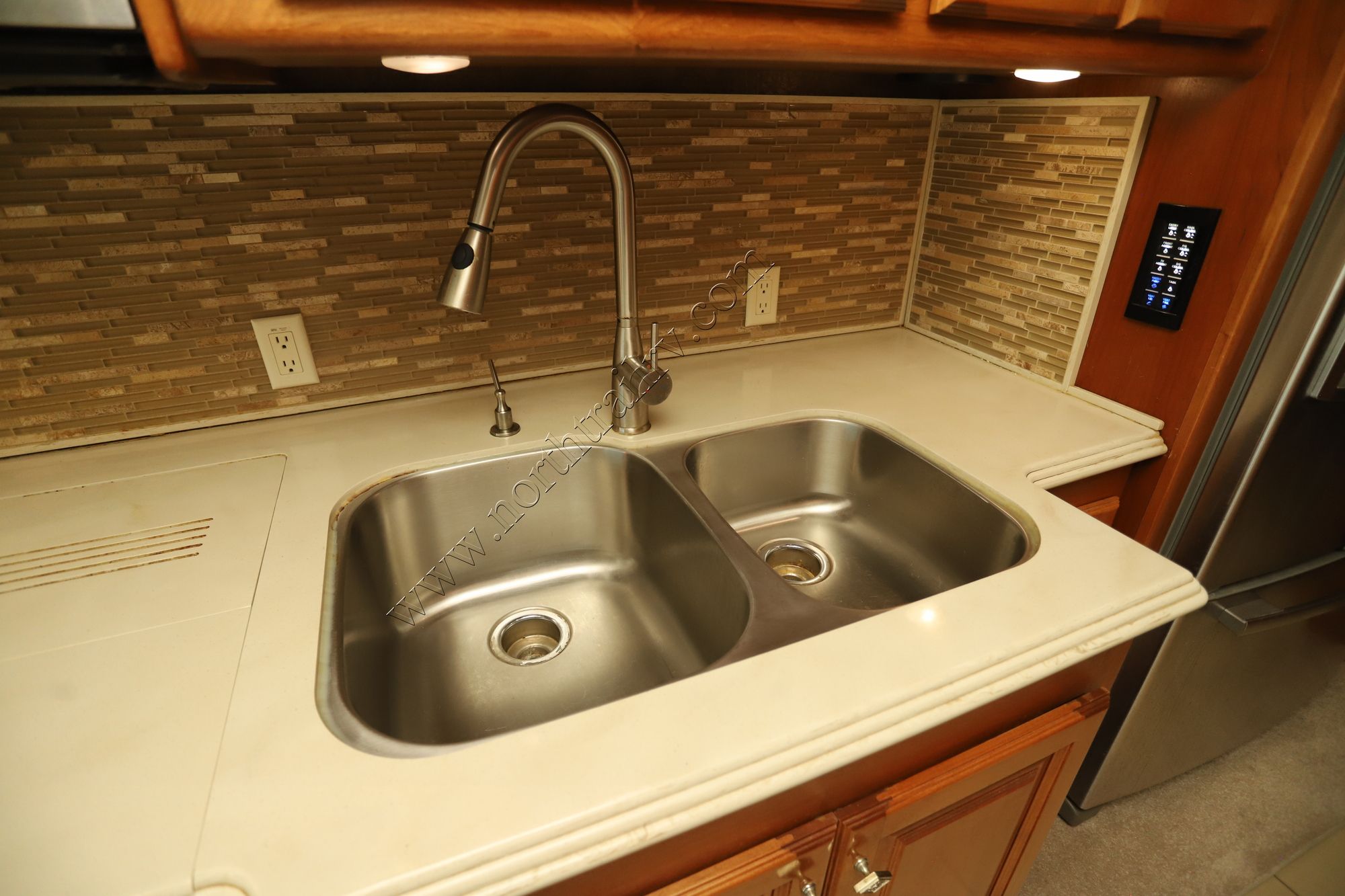 Used 2015 Tiffin Motor Homes Phaeton 40AH Class A  For Sale