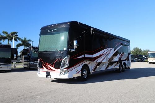2024 Tiffin Motor Homes Zephyr 45Z