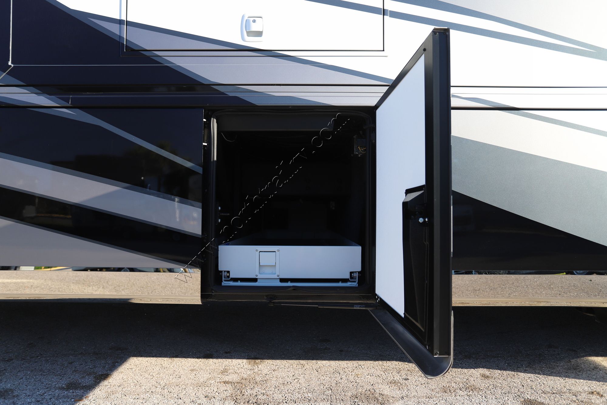 Used 2024 Newmar Dutch Star 4325 Class A  For Sale