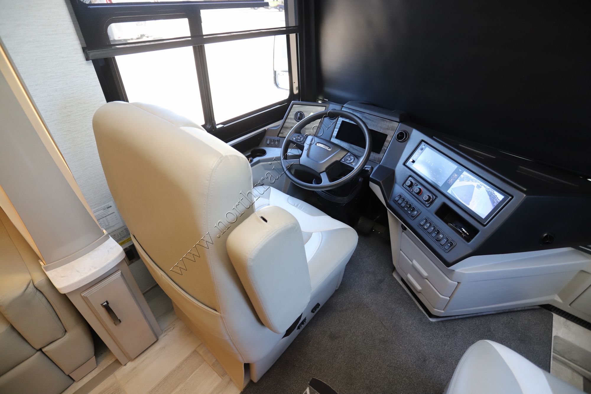 Used 2024 Newmar Dutch Star 4325 Class A  For Sale