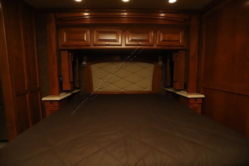 2015 Tiffin Motor Homes Phaeton 40AH