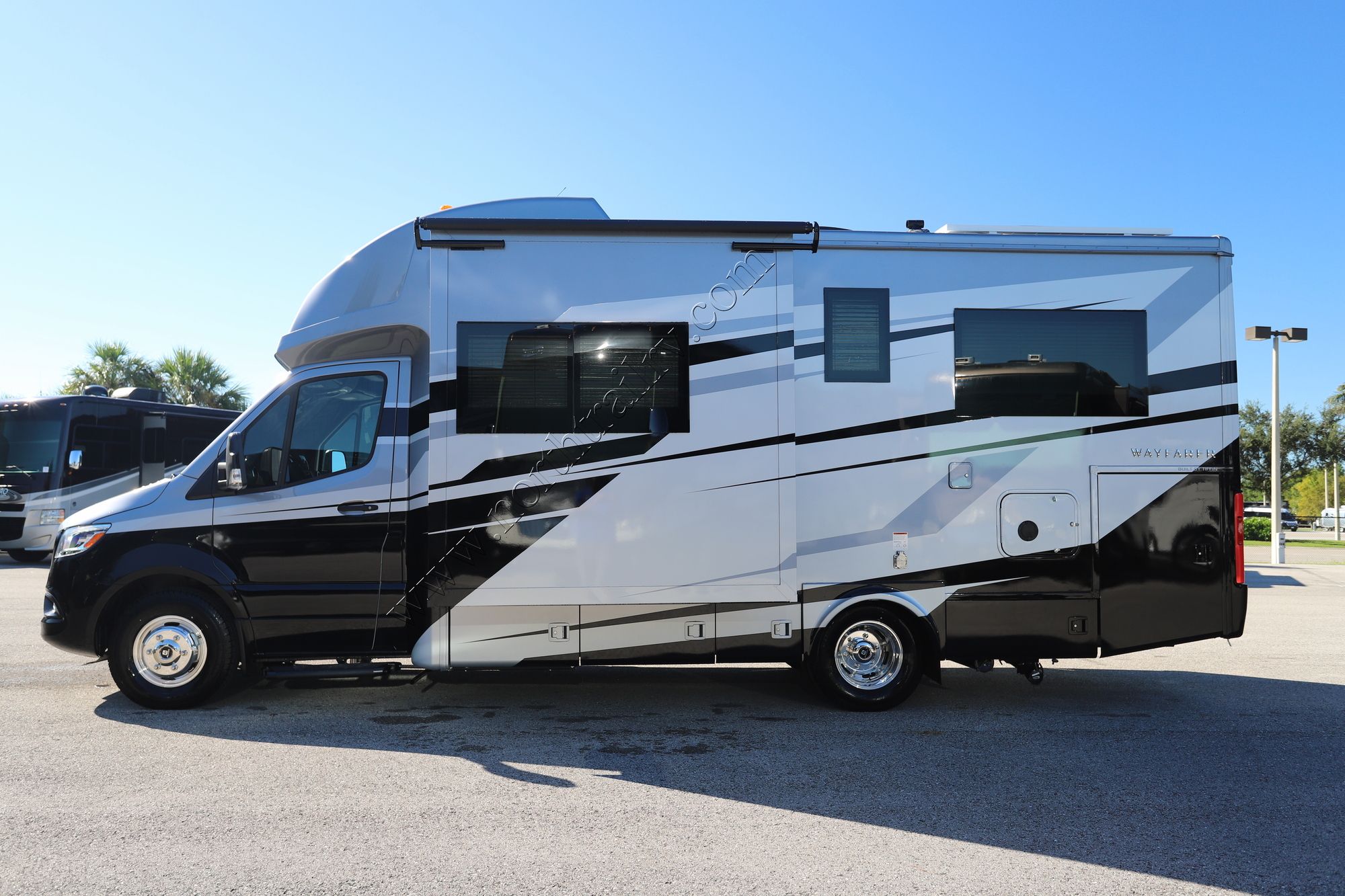 New 2026 Tiffin Motor Homes Wayfarer 25XLW Class C  For Sale