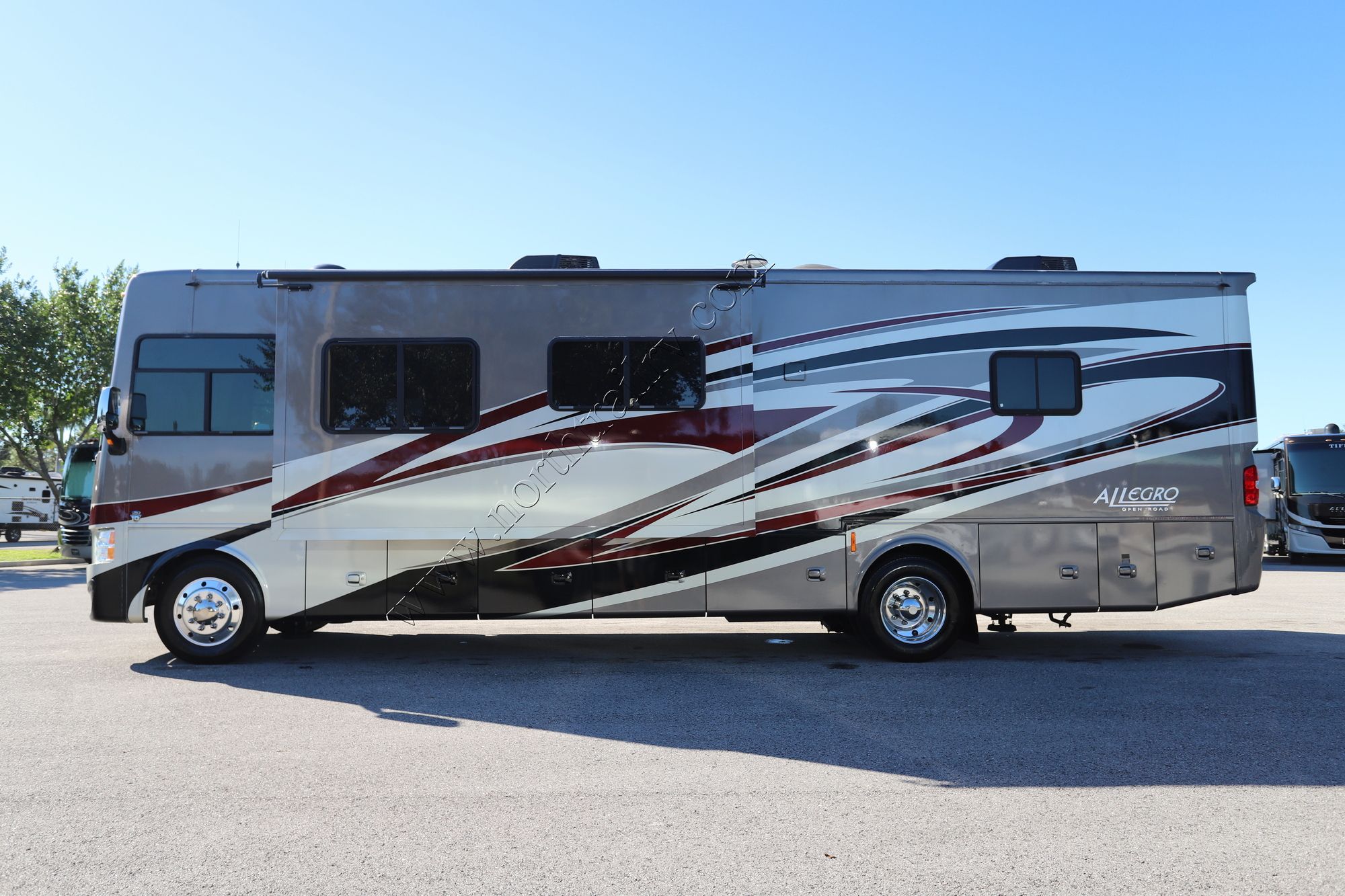 Used 2014 Tiffin Motor Homes Allegro 34TGA Class A  For Sale