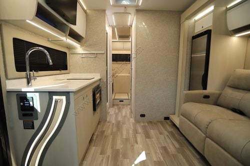 2026 Tiffin Motor Homes Wayfarer 25XLW