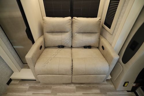 2026 Tiffin Motor Homes Wayfarer 25XLW