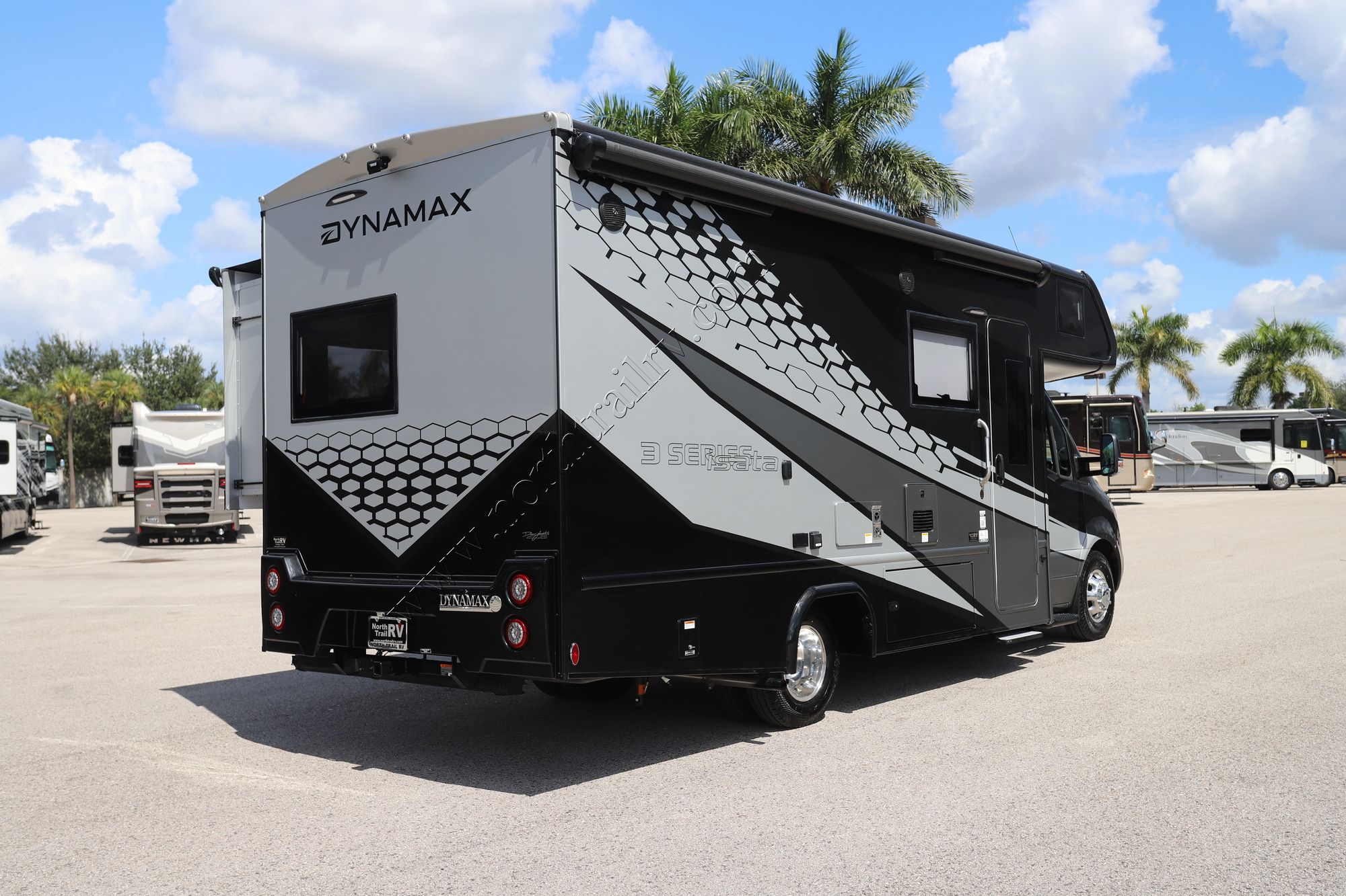 New 2026 Dynamax Isata 3 24FW Class C  For Sale