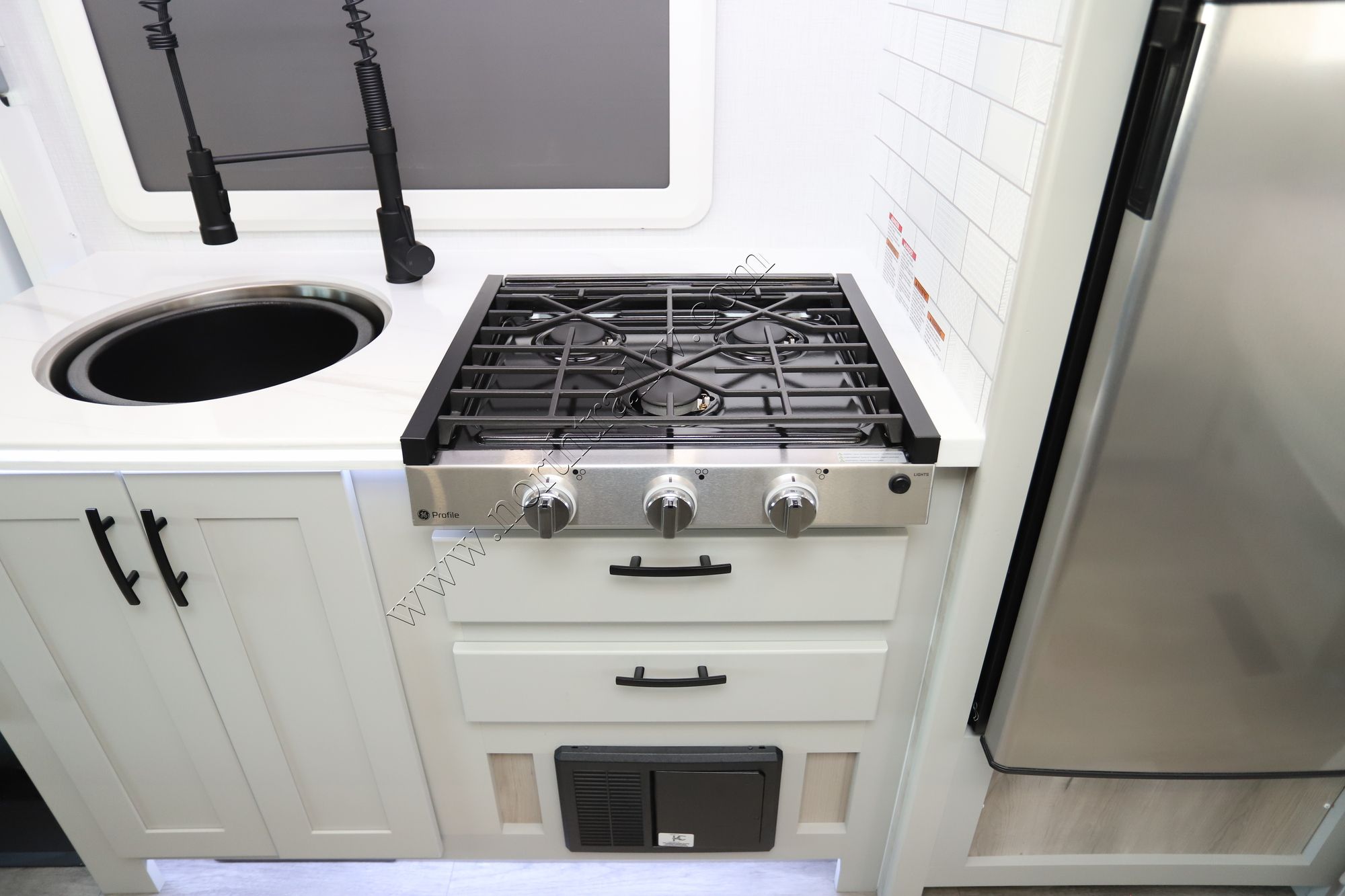 New 2026 Dynamax Isata 3 24FW Class C  For Sale