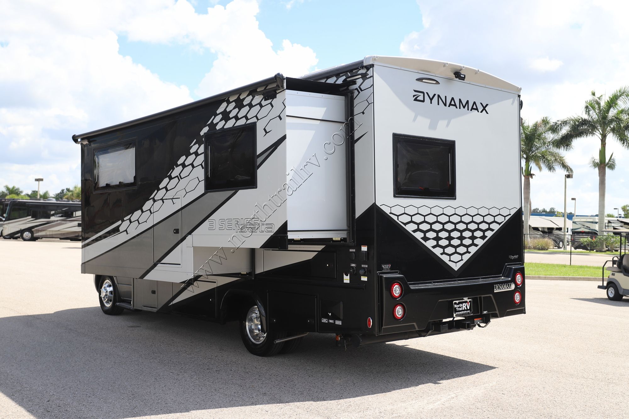 New 2026 Dynamax Isata 3 24FW Class C  For Sale