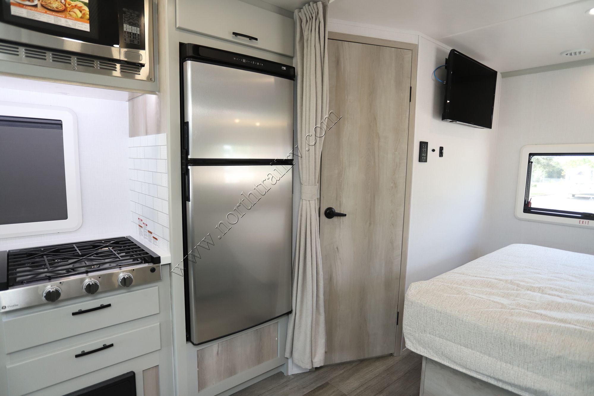 New 2026 Dynamax Isata 3 24FW Class C  For Sale