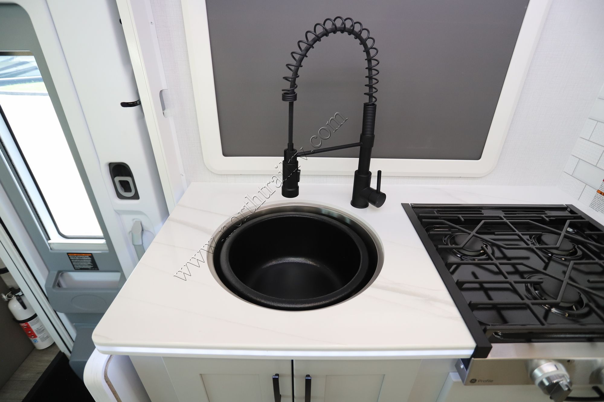 New 2026 Dynamax Isata 3 24FW Class C  For Sale