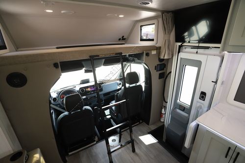 2026 Dynamax Isata 3 24FW