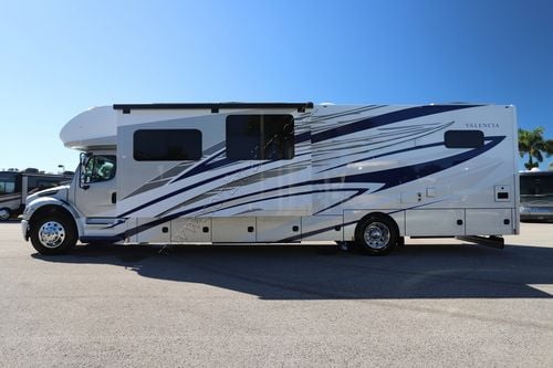 2026 Renegade Rv Valencia 39BB Super C