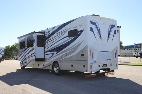2026 Renegade Rv Valencia 39BB Super C
