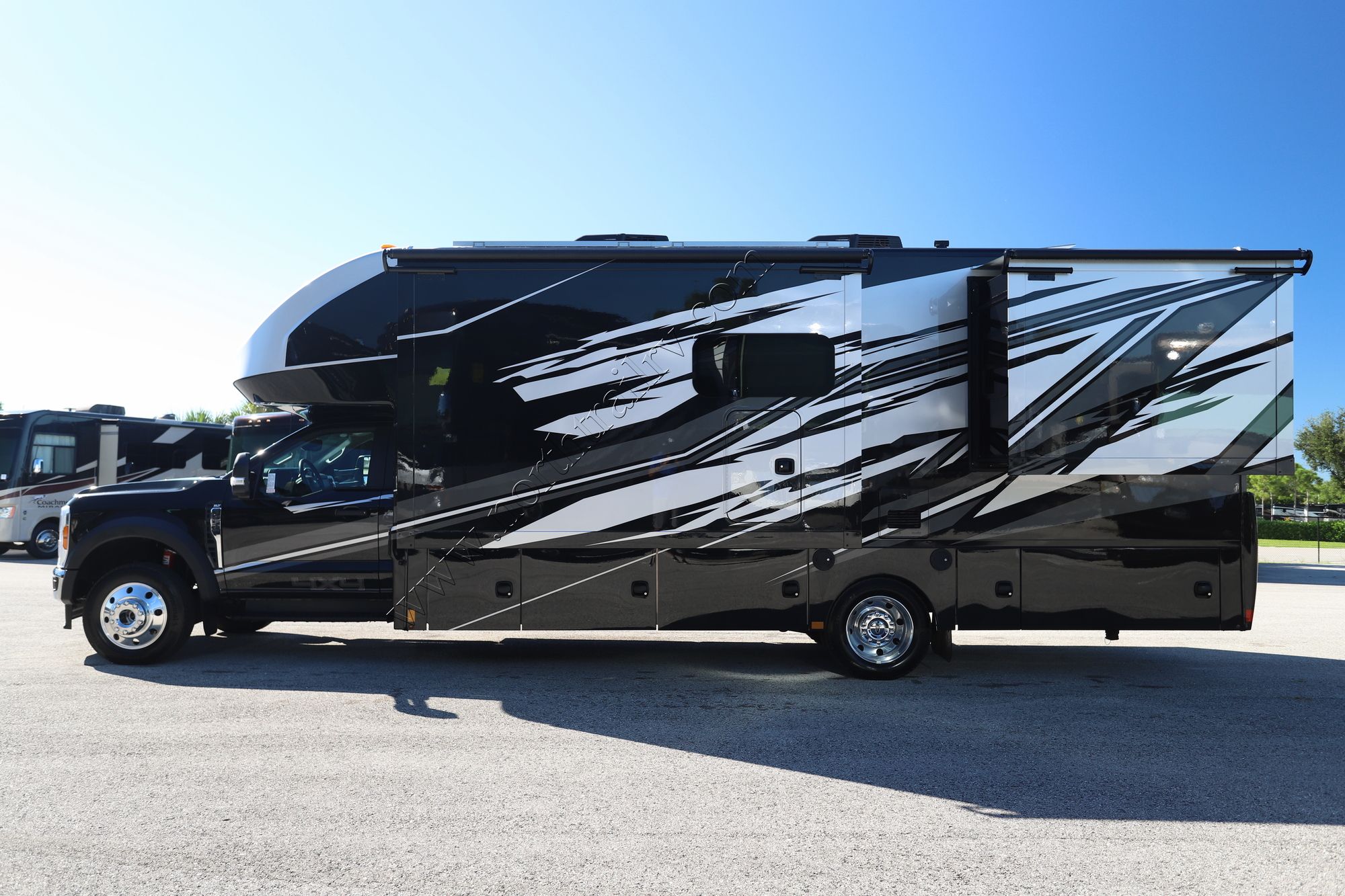 New 2026 Renegade Rv Veracruz 32VDS Super C  For Sale