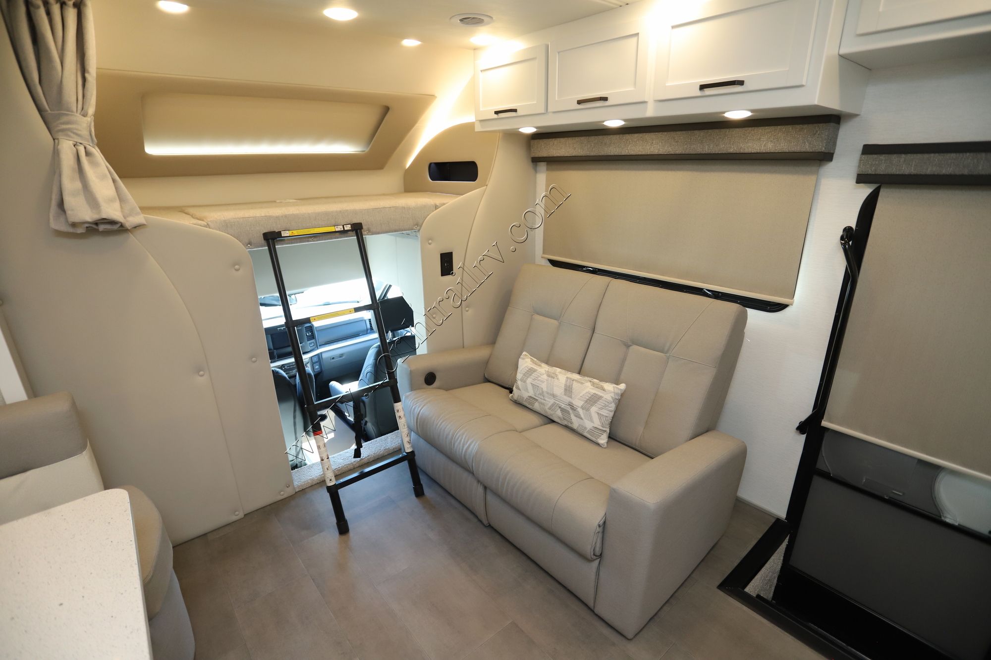 New 2026 Renegade Rv Veracruz 32VDS Super C  For Sale