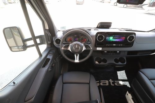 2026 Dynamax Isata 3 24FW