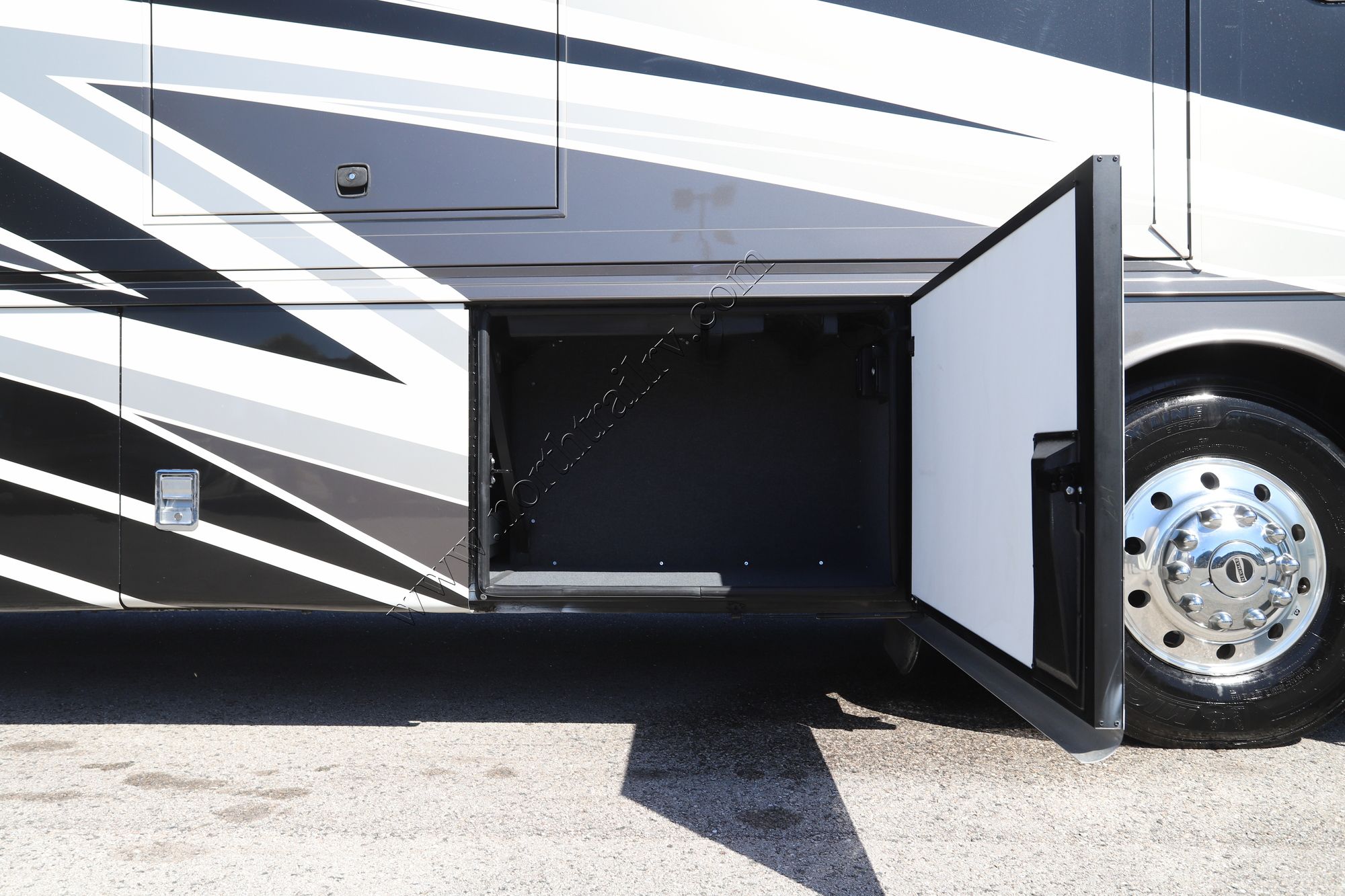 Used 2023 Newmar Ventana 4326 Class A  For Sale
