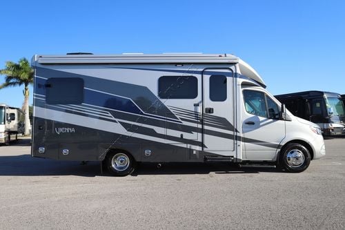 2026 Renegade Rv Vienna 25TBN