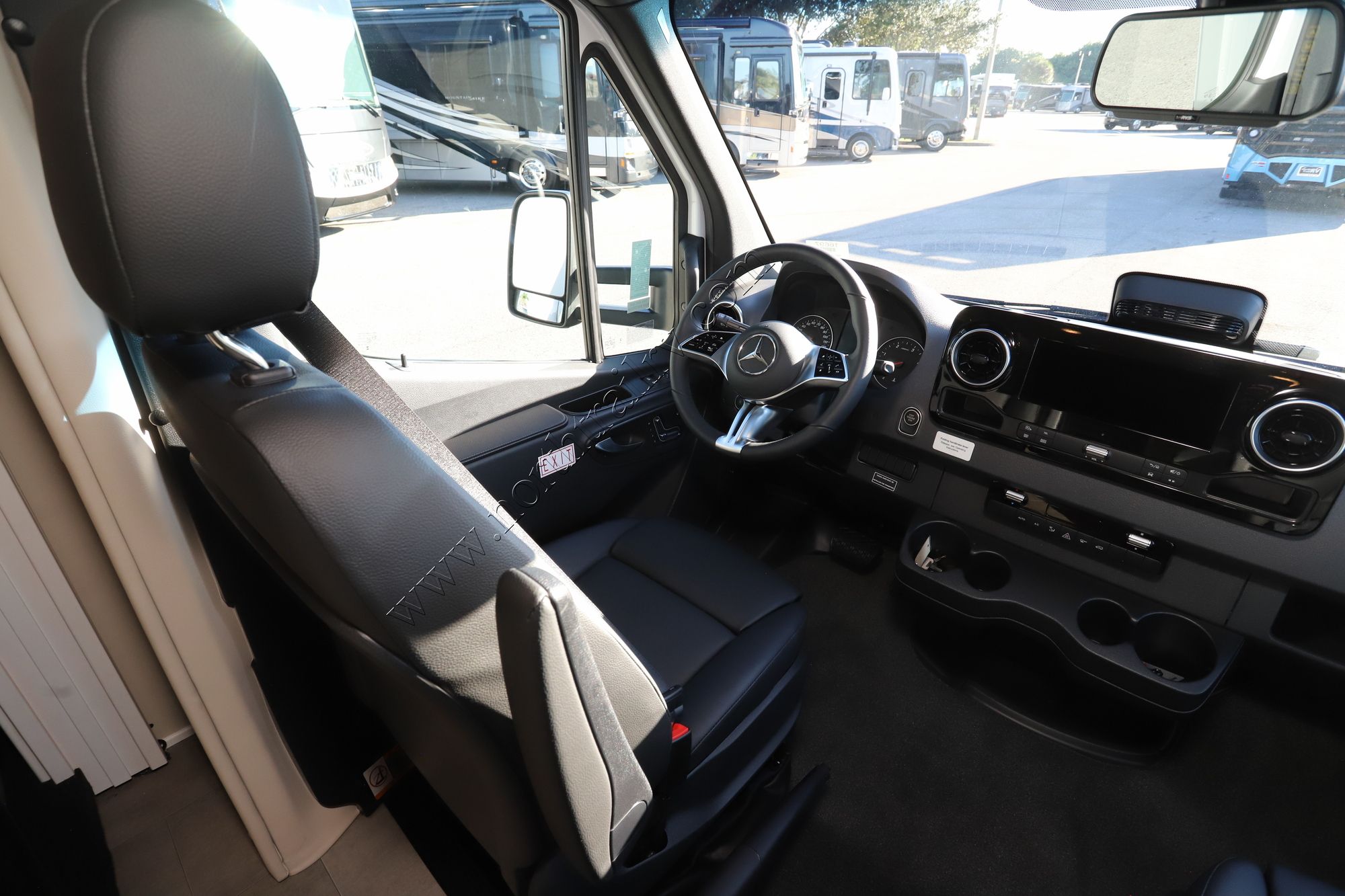 New 2026 Renegade Rv Vienna 25TBN Class C  For Sale