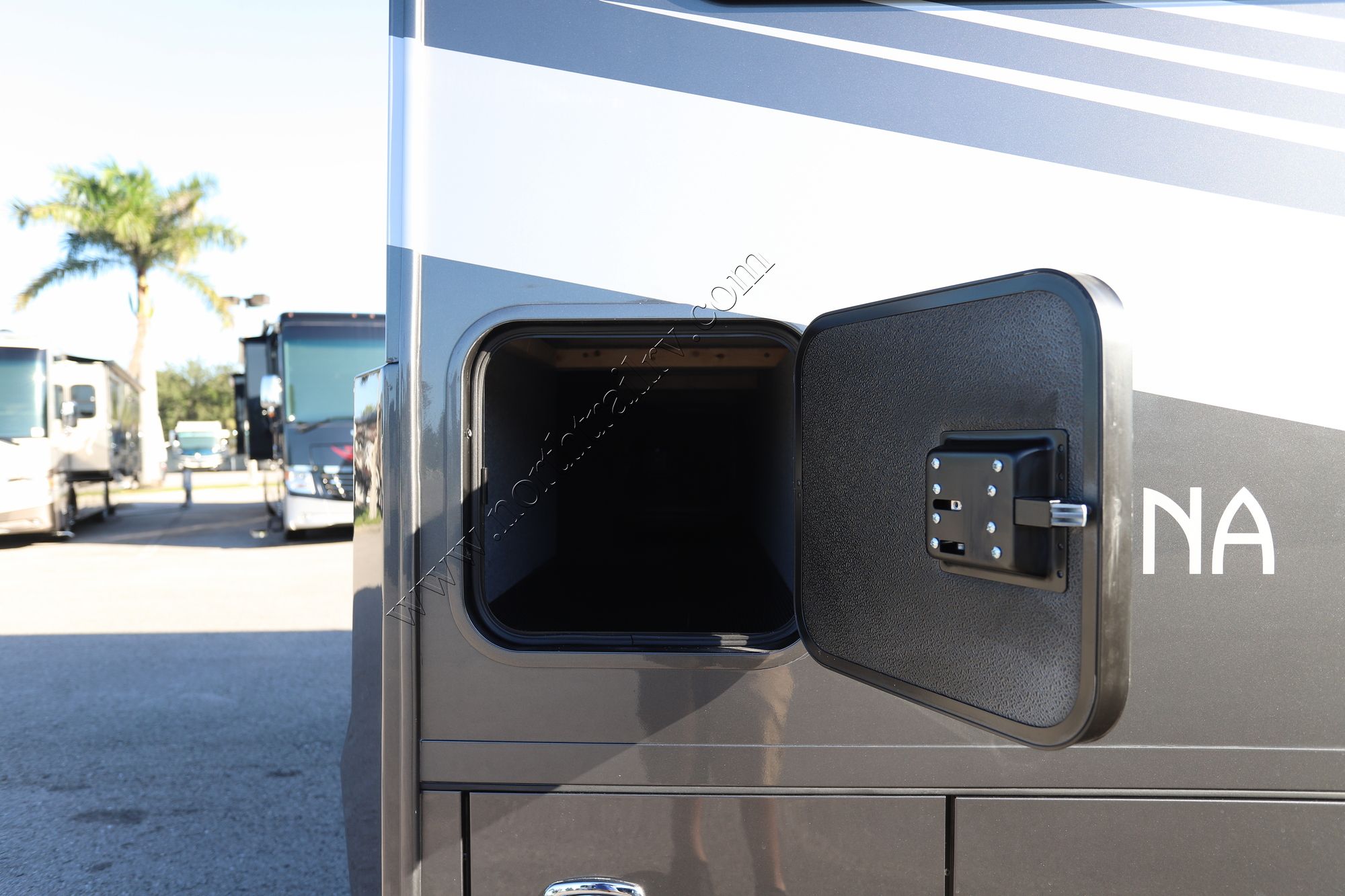 New 2026 Renegade Rv Vienna 25TBN Class C  For Sale