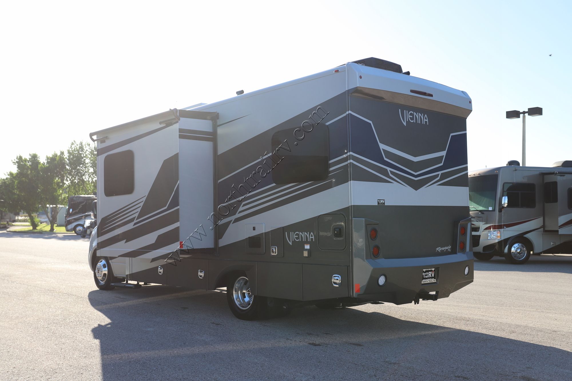 New 2026 Renegade Rv Vienna 25TBN Class C  For Sale