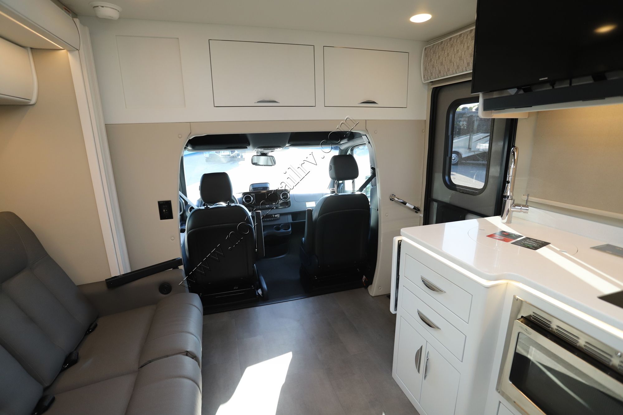 New 2026 Renegade Rv Vienna 25TBN Class C  For Sale