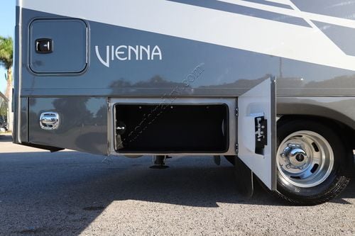 2026 Renegade Rv Vienna 25TBN