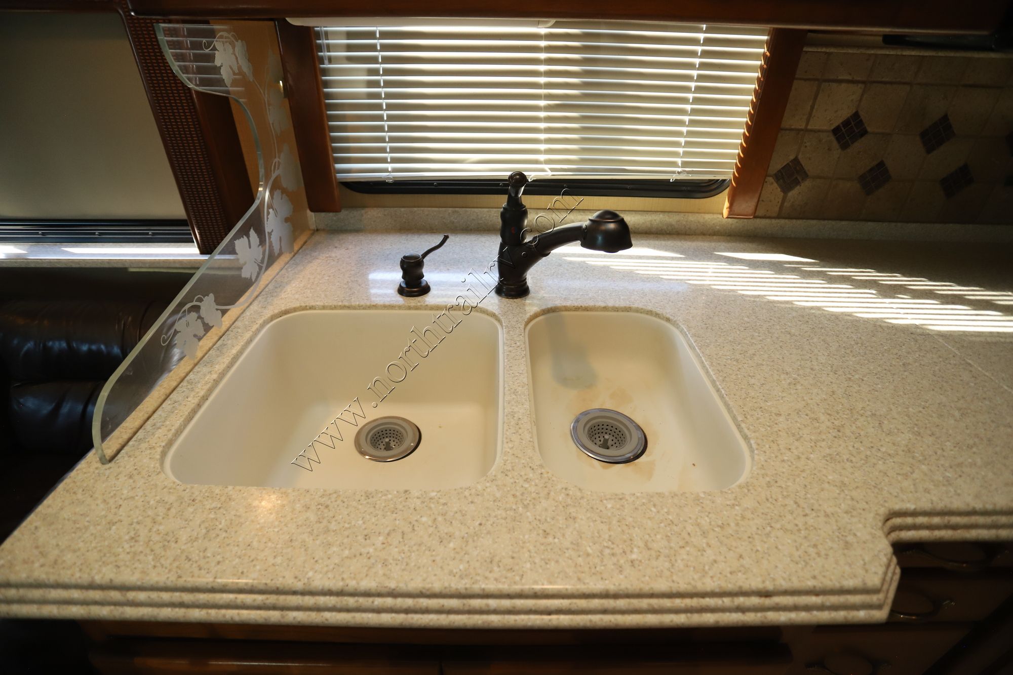 Used 2008 Monaco Dynasty QUEEN IV Class A  For Sale