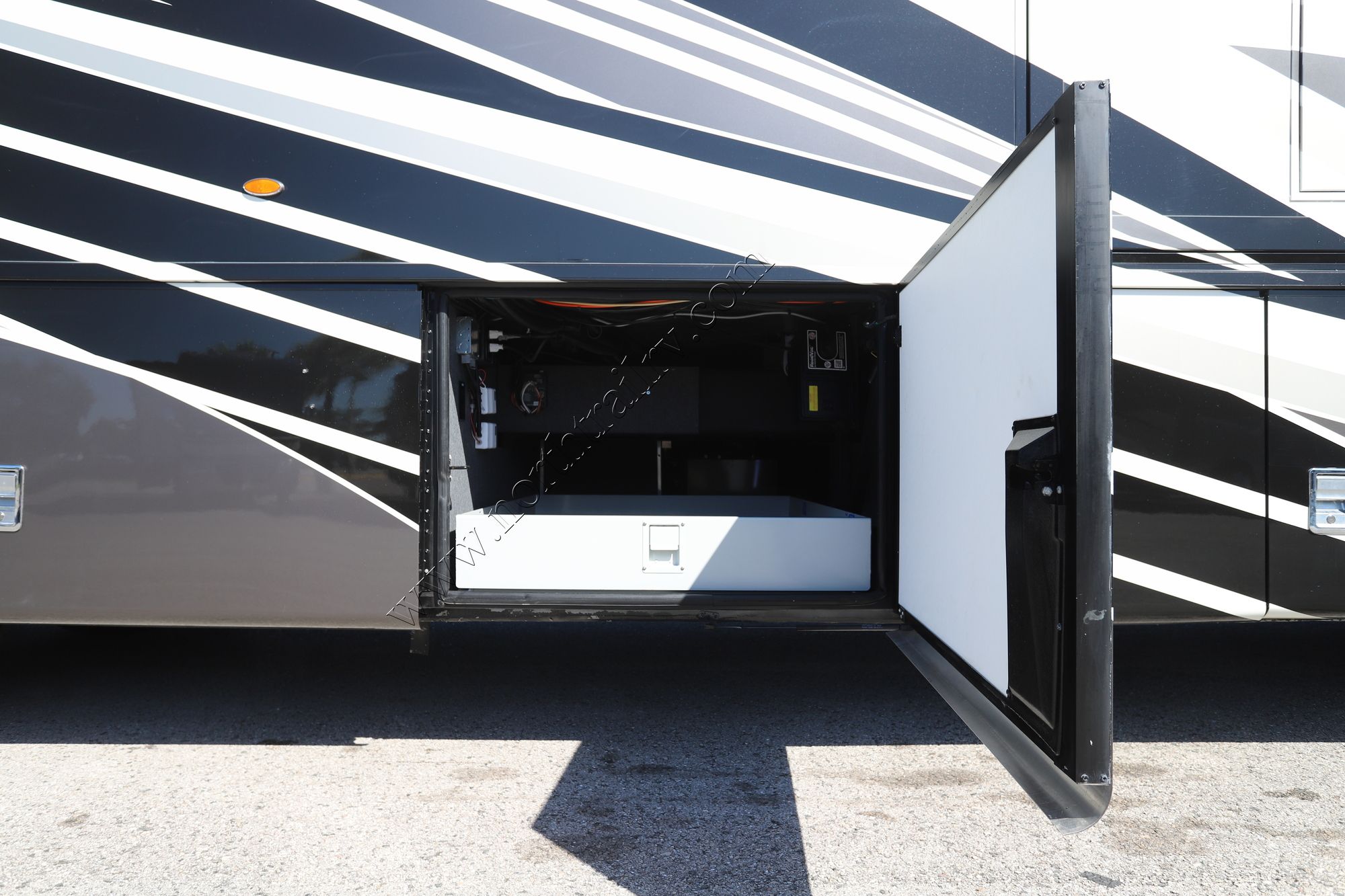 Used 2023 Newmar Ventana 4326 Class A  For Sale