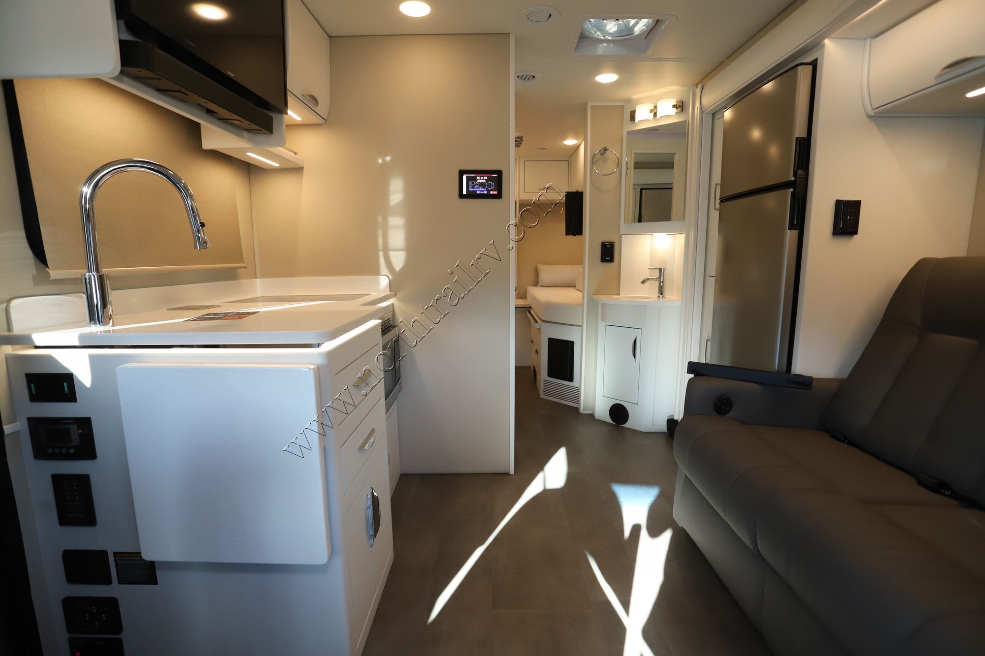 New 2026 Renegade Rv Vienna 25TBN Class C  For Sale