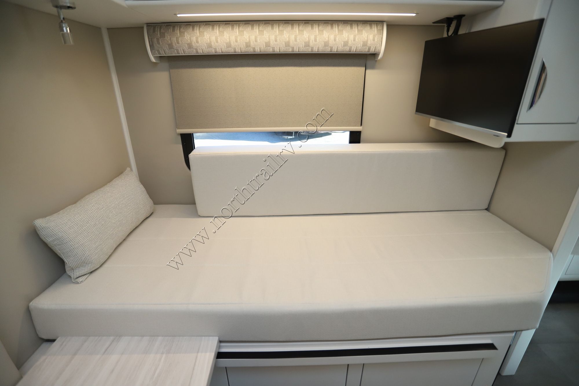 New 2026 Renegade Rv Vienna 25TBN Class C  For Sale