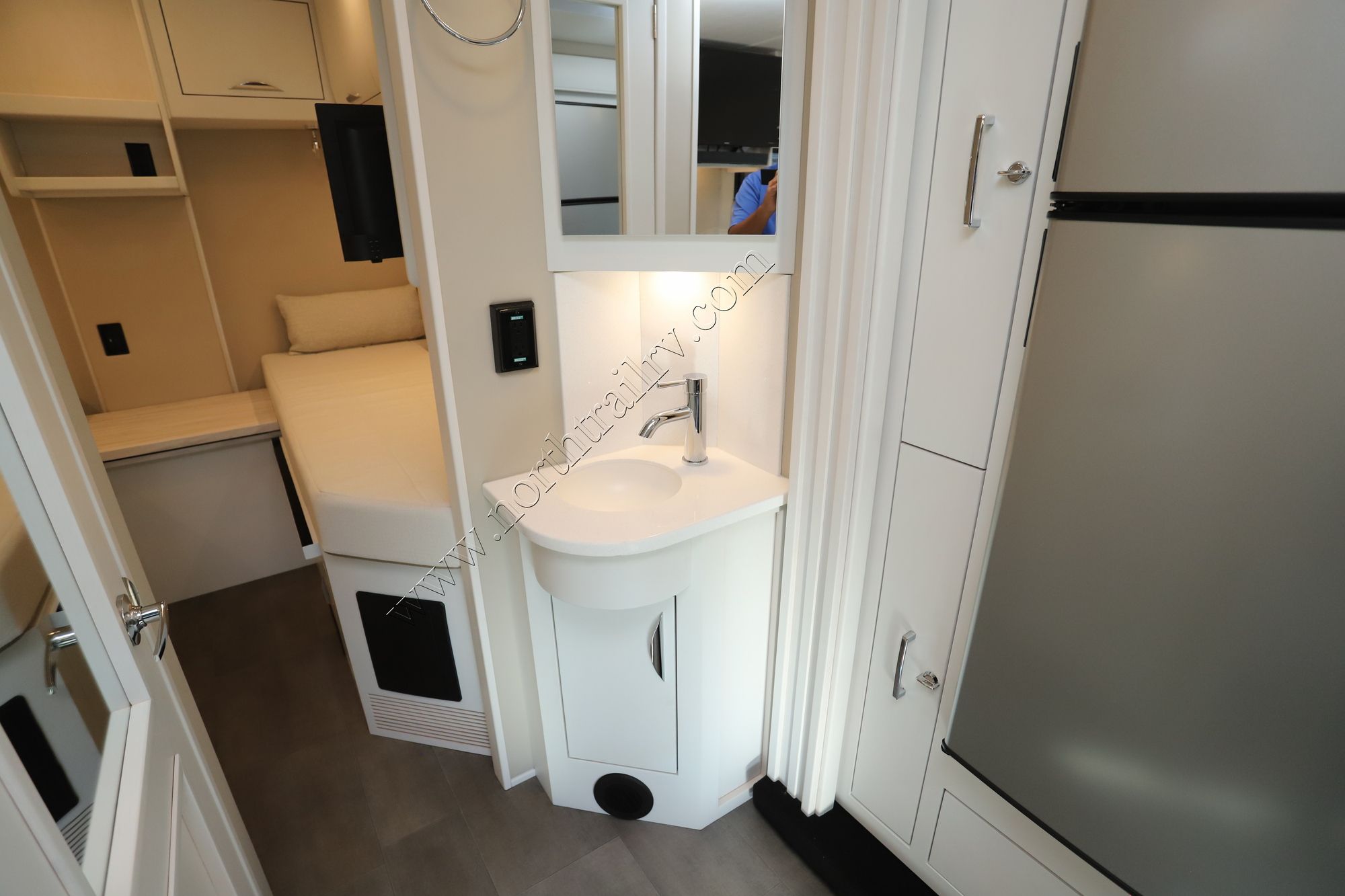 New 2026 Renegade Rv Vienna 25TBN Class C  For Sale